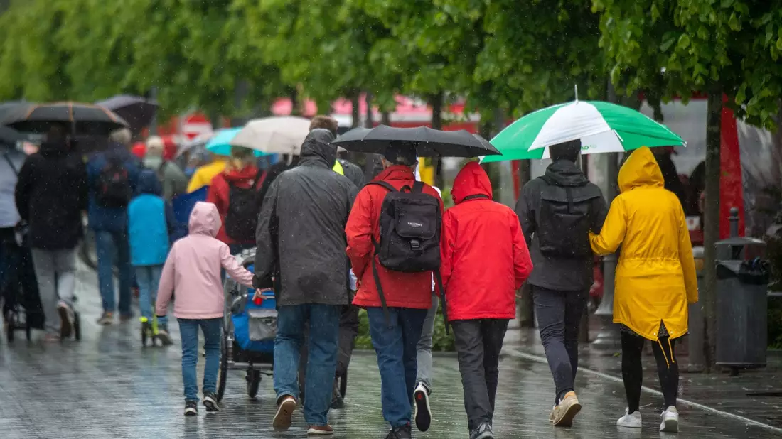 Ab der Wochenmitte kommt der Frühling zurück in weite Teile Deutschlands. (Archivbild) - Bild: Stefan Sauer/dpa