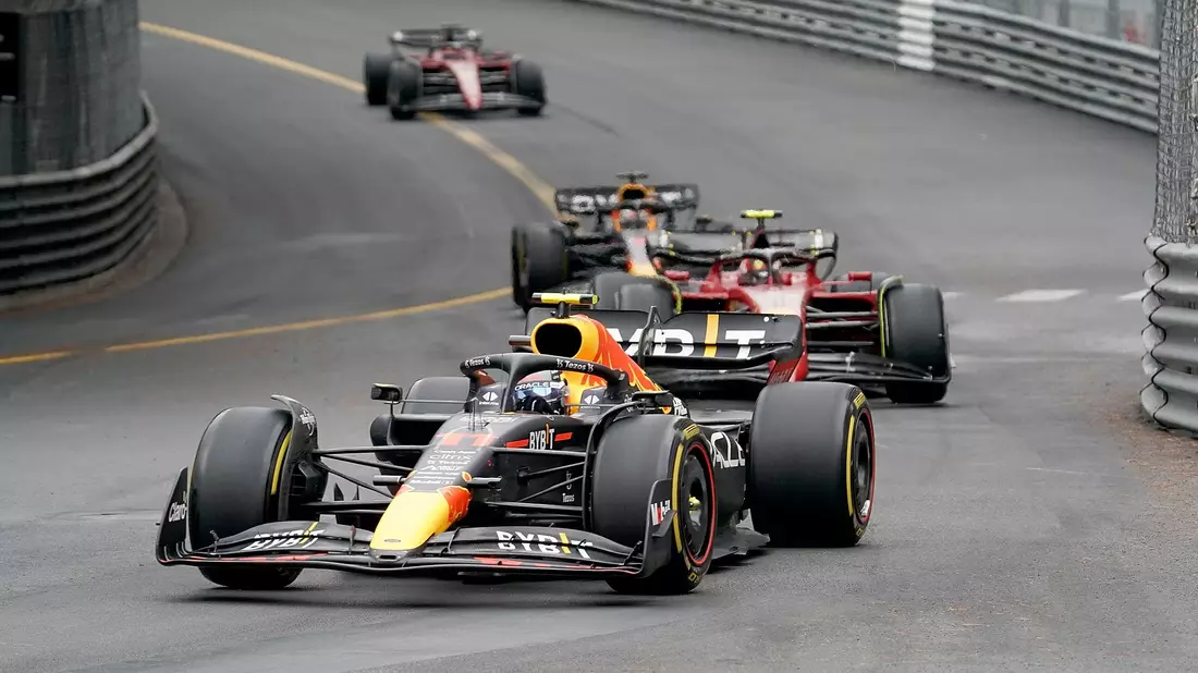 Max Verstappen startet mit einer Trainingsbestzeit in den Großen Preis von Spanien. - Bild: Hasan Bratic/dpa