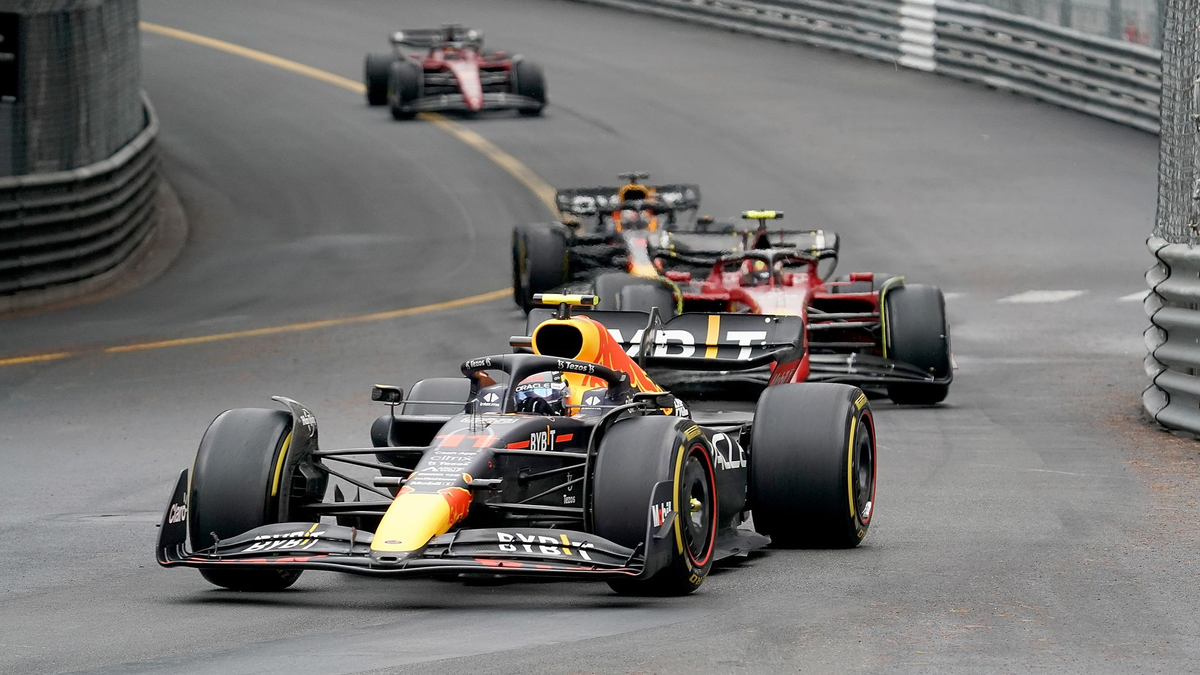 Max Verstappen startet mit einer Trainingsbestzeit in den Großen Preis von Spanien. - Foto: Hasan Bratic/dpa