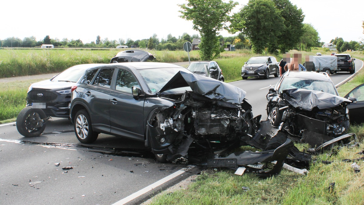 POL-DN: Unfall beim Abbiegen auf der L264 - Foto: presseportal.de