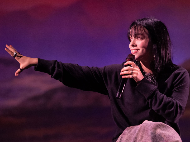 «Wir haben diesen Song für Barbie gemacht und es bedeutet mir absolut die Welt», begeistert sich Popstar Billie Eilish. - Foto: Marius Becker/dpa