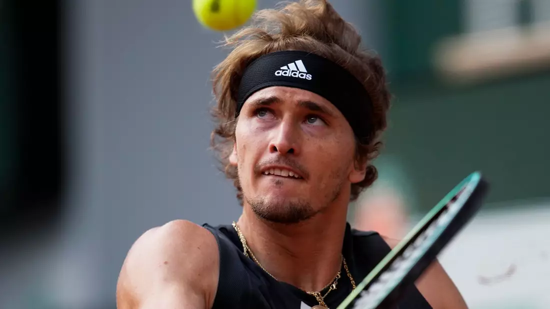 Jannik Sinner muss in Paris eine bittere Final-Niederlage hinnehmen. - Bild: Christophe Ena/AP/dpa