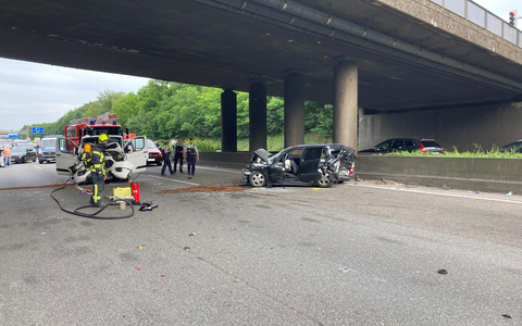 FW-BOT: Eingeklemmte Person auf der Autobahn - Foto: presseportal.de