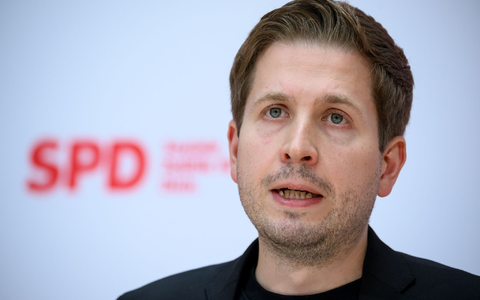 «Wir müssen um den richtigen Weg streiten. Und es muss auch mal dabei knirschen, wenn es für die richtige Sache ist», sagt SPD-Generalsekretär Kevin Kühnert. - Foto: Bernd von Jutrczenka/dpa