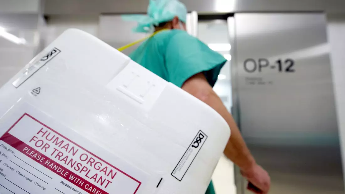 Derzeit gilt in Deutschland bei Organspenden die Zustimmungslösung. - Bild: Soeren Stache/dpa