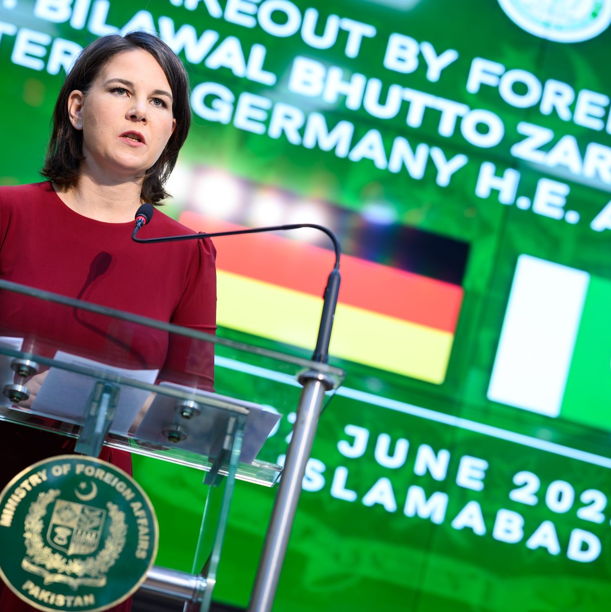 Annalena Baerbock kommt zu einer Diskussionsveranstaltung des «The Wall Street Journals». - Foto: Bernd von Jutrczenka/dpa