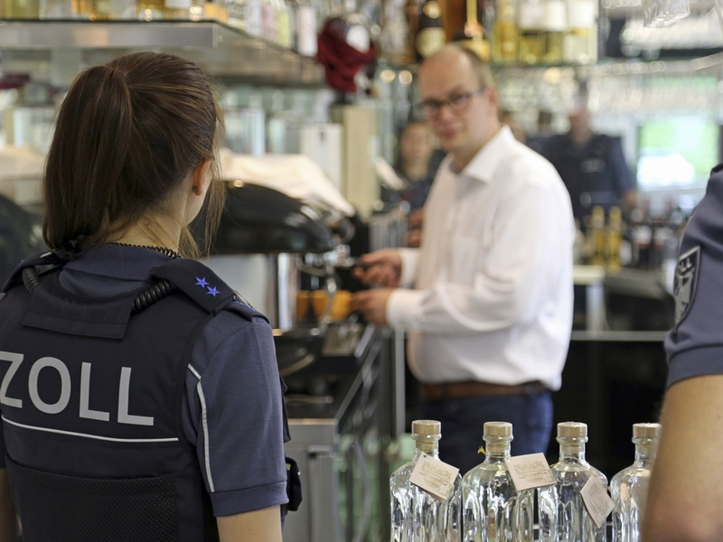 HZA-OS: Behördenübergreifende Kontrollaktion im Gastronomiebereich im Großraum von Nordhorn; Zahlreiche Verstöße festgestellt - Foto: presseportal.de