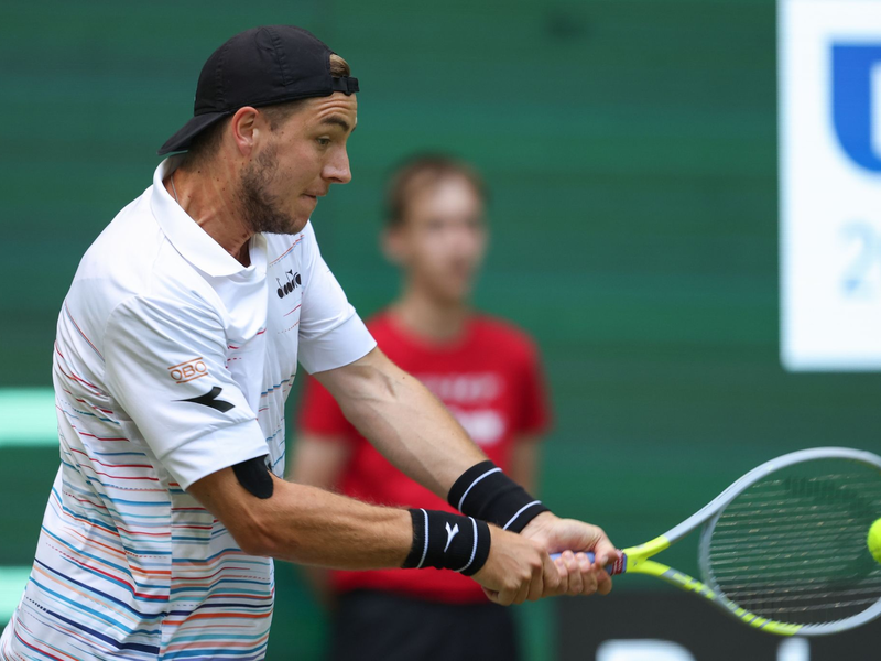 Muss für Wimbledon passen: Jan-Lennard Struff. - Foto: Friso Gentsch/dpa