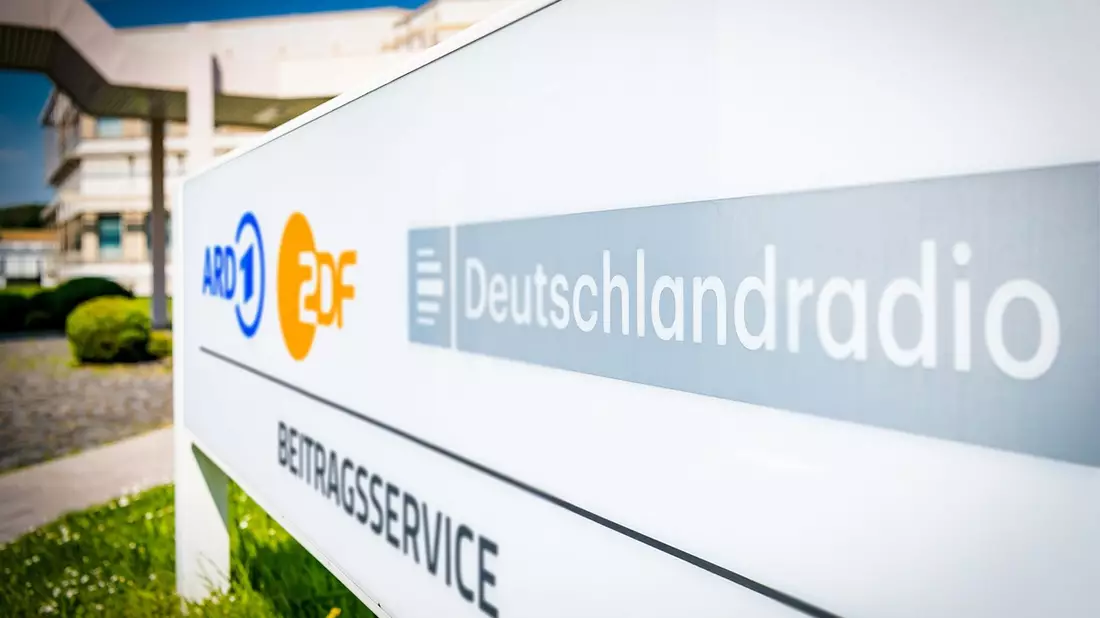 Zum Jahresbeginn: Daran müssen Rundfunkbeitragszahlende auch im Jahr 2026 eigenverantwortlich denken - Bild: presseportal.de
