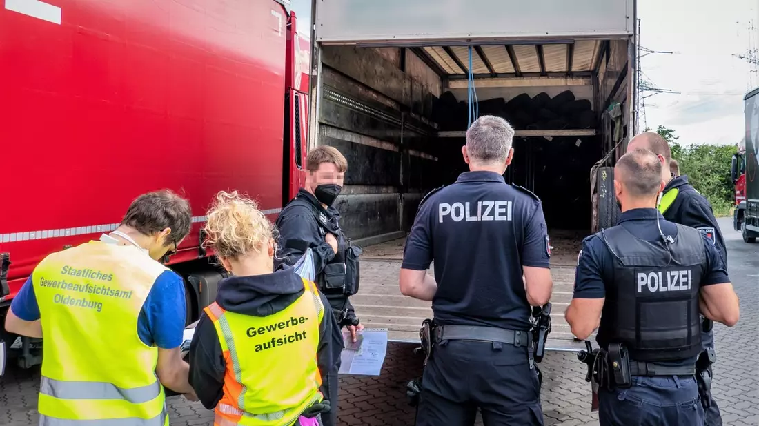 POL-PDNW: Müdigkeit führt zu Verkehrsunfall - Bild: presseportal.de
