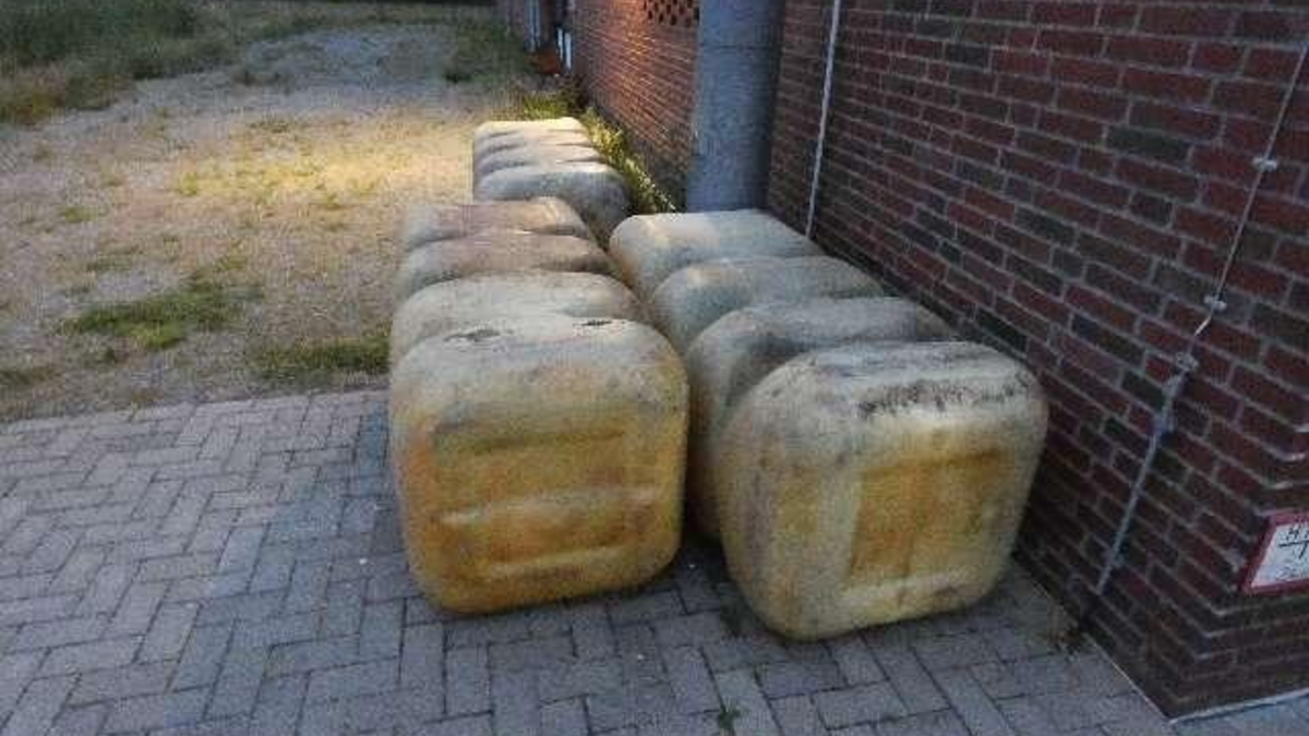 POL-PDMY: Unerlaubter Umgang mit Abfällen - Foto: presseportal.de