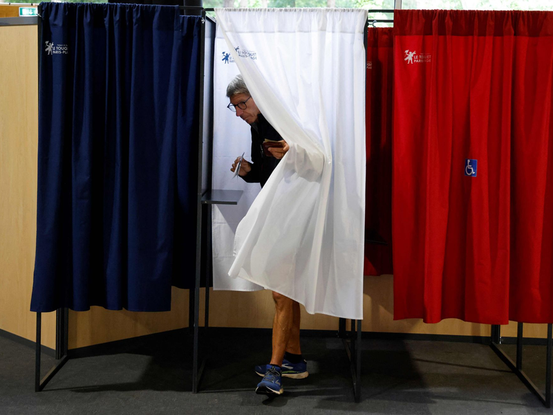 Überraschung in Frankreich: Die Rechtsnationalen schneiden schlechter ab als erwartet. - Foto: Ludovic Marin/AFP/dpa