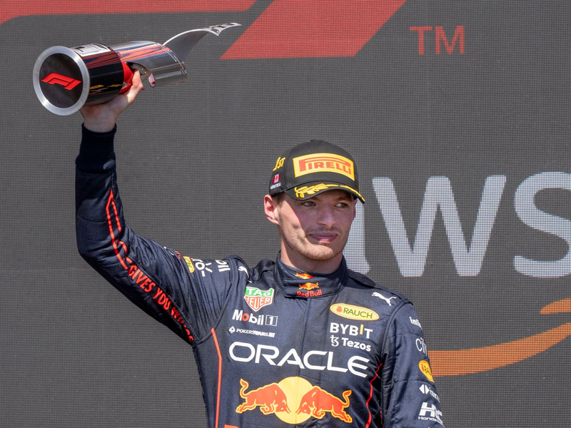 Red-Bull-Pilot Max Verstappen feiert seinen Sieg beim Grand Prix von Kanada. - Foto: Paul Chiasson/The Canadian Press/AP/dpa