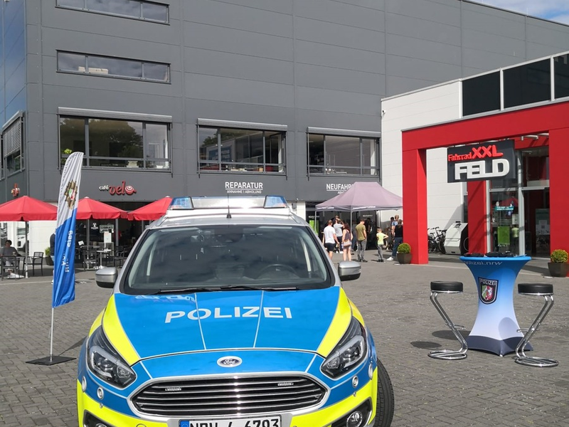 POL-RTK: Taser-Einsatz nach Körperverletzung und Ruhestörung +++ Räder abmontiert und gestohlen +++ Mülltonne angezündet +++ Motorradfahrerin stürzt +++ Erfolgreiche Fahrradcodierung - Foto: presseportal.de