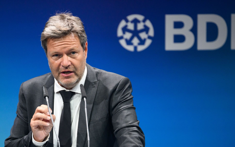 Robert Habeck (Bündnis 90/Die Grünen), hat sich zum Kohleausstieg geäußert. - Foto: Bernd von Jutrczenka/dpa
