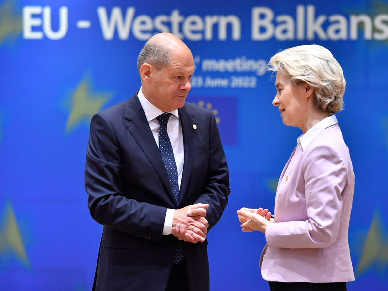 Bundeskanzler Friedrich Merz: «Europa steht vor entscheidenden Wochen und Monaten.» - Foto: Geert Vanden Wijngaert/AP/dpa