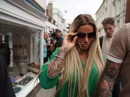 Ex-Model Katie Price hier im südenglischen Lewes im Jahr 2022.  - Foto: Gareth Fuller/PA Wire/dpa