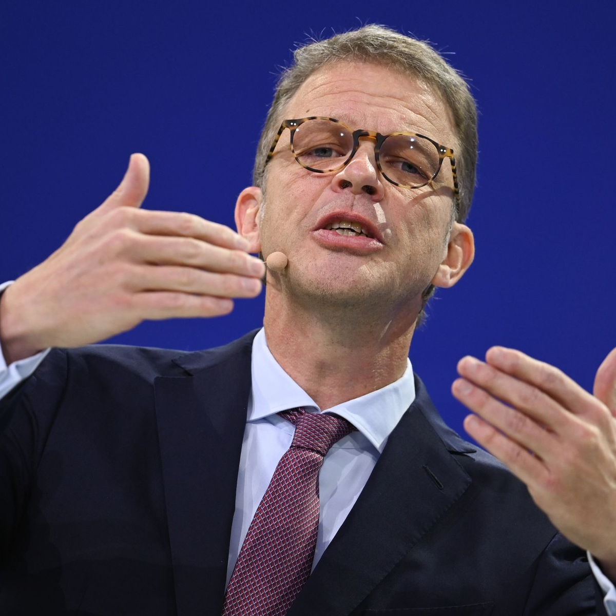 Deutsche-Bank-Chef Christian Sewing fordert mit den Vorstandschefs von Siemens und Mercedes-Benz eine Wende in der Wirtschaftspolitik (Archivbild) - Foto: Arne Dedert/dpa