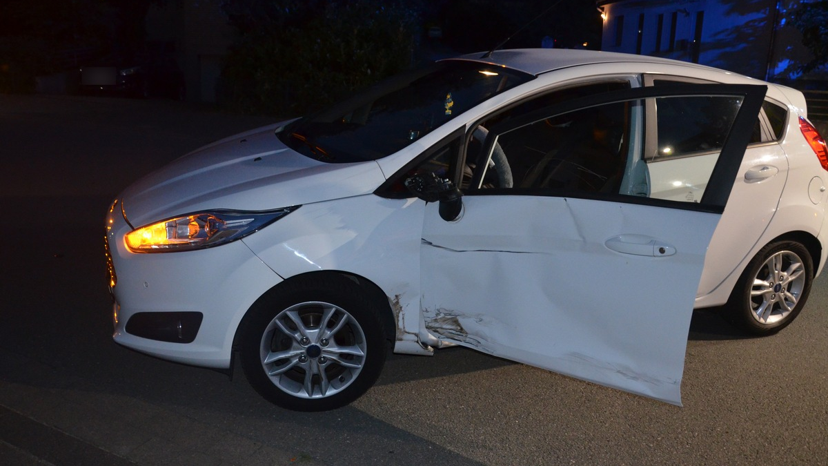 POL-HF: Auffahrunfall - Drei Personen leicht verletzt - Foto: presseportal.de