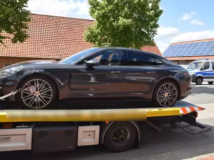 POL-BO: Abschlepper schleppt Abschlepper schleppt Auto ab - Fahrer (44) ist ohne gültige Fahrerlaubnis unterwegs - Foto: presseportal.de