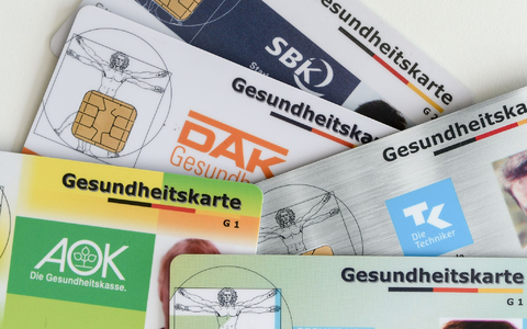 Einer Studie zufolge könnten bis 2035 die Beiträge der verschiedenen Versicherungszweige auf 48,6 Prozent steigen (Symbolbild). - Foto: Jens Kalaene/dpa-Zentralbild/dpa