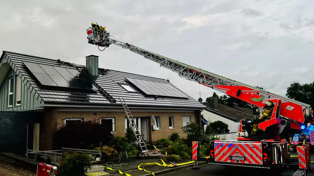 FW Lage: Das neue Jahr startet für die die Feuerwehr Lage mit drei Einsätzen - Bild: presseportal.de
