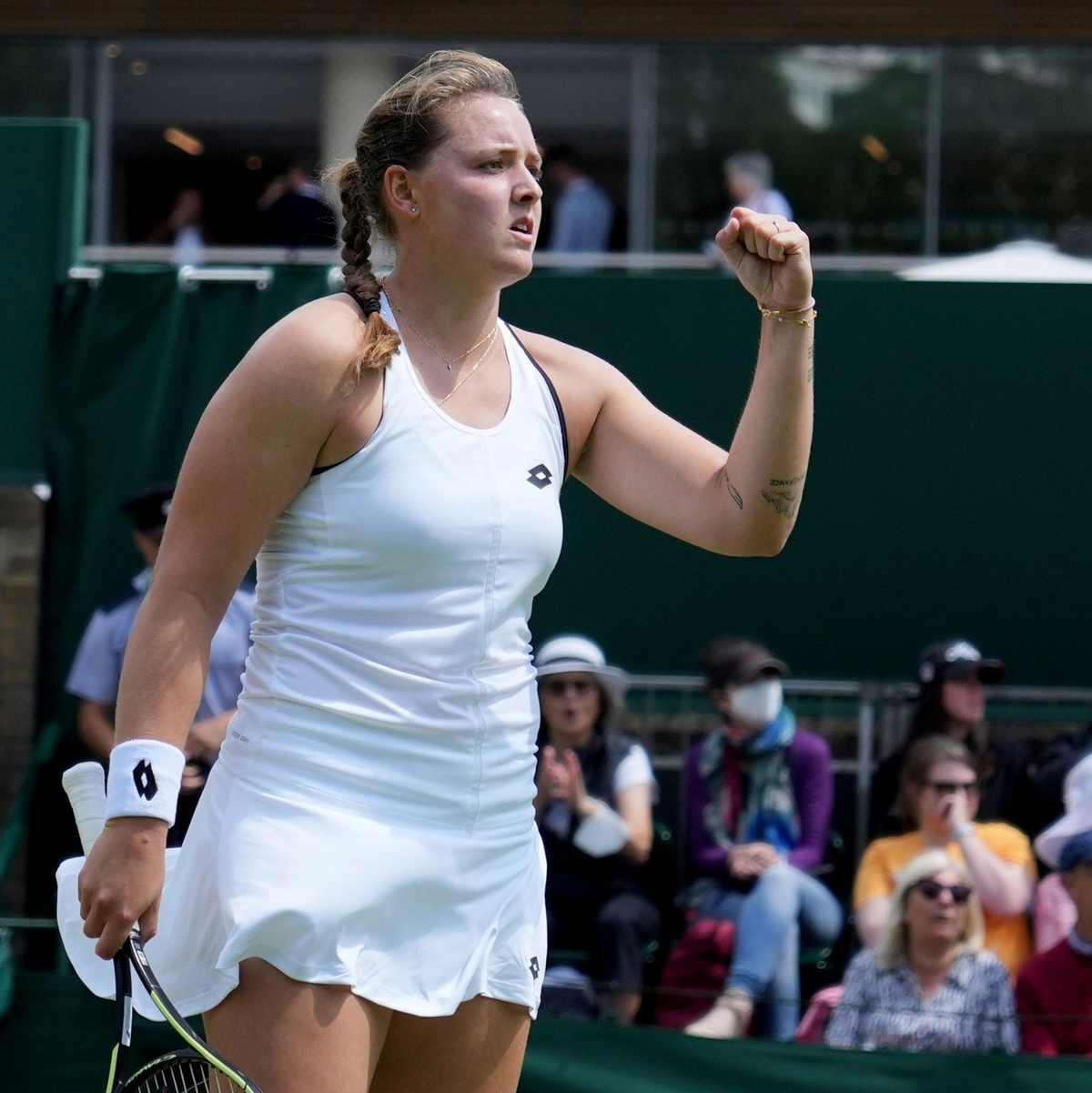 Musste sich in der zweiten Runde geschlagen geben: Jule Niemeier. - Foto: Alberto Pezzali/AP/dpa