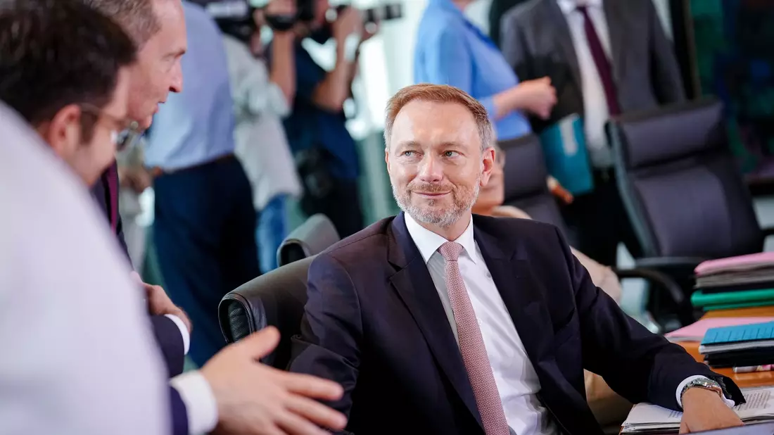 Vizekanzler Habeck spricht von einem Dienst an der Partei. - Bild: Kay Nietfeld/dpa