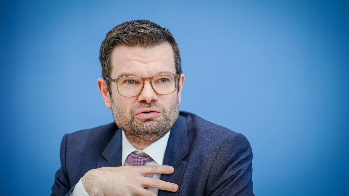 Bundesjustizminister Marco Buschmann äußert sich zur Ausweisung ausländischer Straftäter. - Foto: Kay Nietfeld/dpa