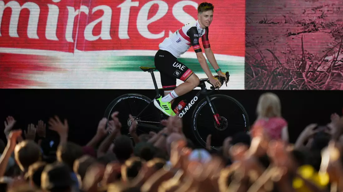 Tadej Pogacar meldete sich bei der Tour eindrucksvoll zurück. - Bild: Daniel Cole/AP/dpa