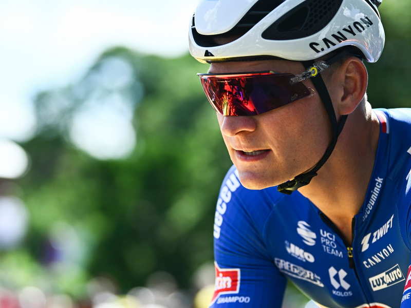 Mathieu van der Poel gewann nach der Flandern-Rundfahrt auch Paris-Roubaix. - Foto: Jasper Jacobs/BELGA/dpa