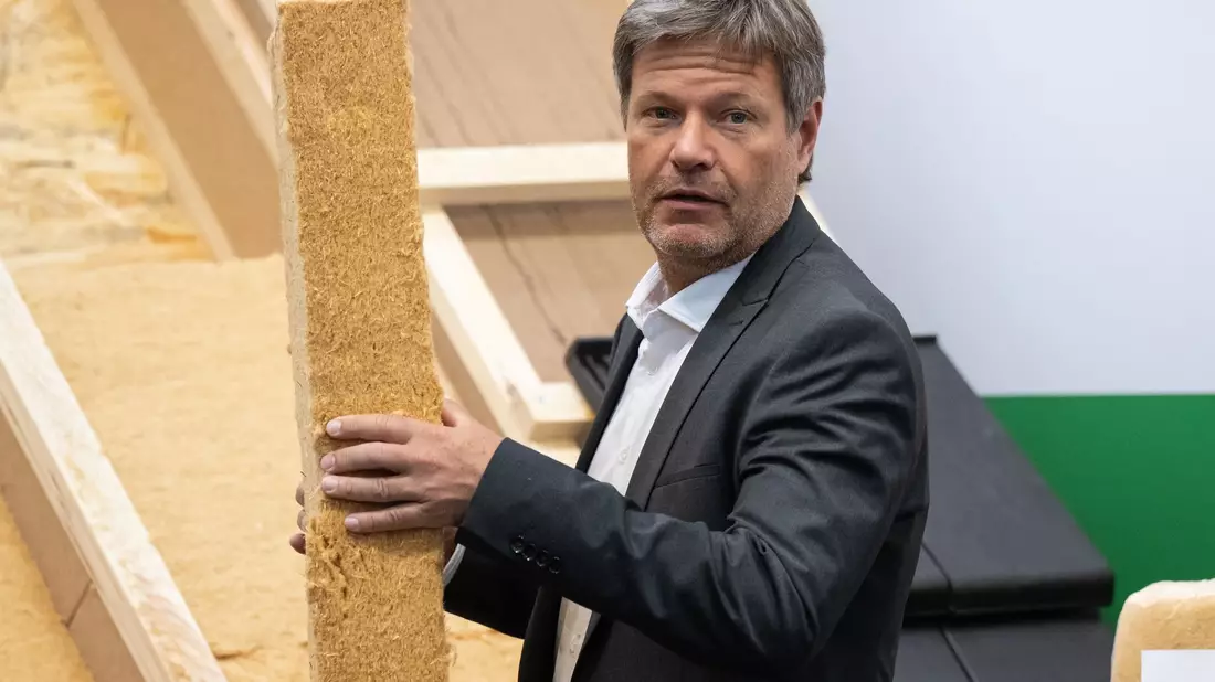 Fachkräfte für Bauelektrik sind derzeit besonders gefragt, stellt eine neue IW-Studie fest. - Bild: Sven Hoppe/dpa
