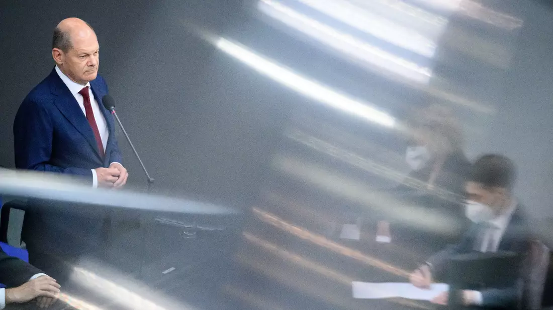 «Es ist vornehmste republikanische Pflicht eines jeden Bürgers dieses Landes, von uns allen, sich dem antisemitischen Hass entgegenzustellen», sagt der Grünen-Politiker Cem Özdemir. - Bild: Bernd von Jutrczenka/dpa