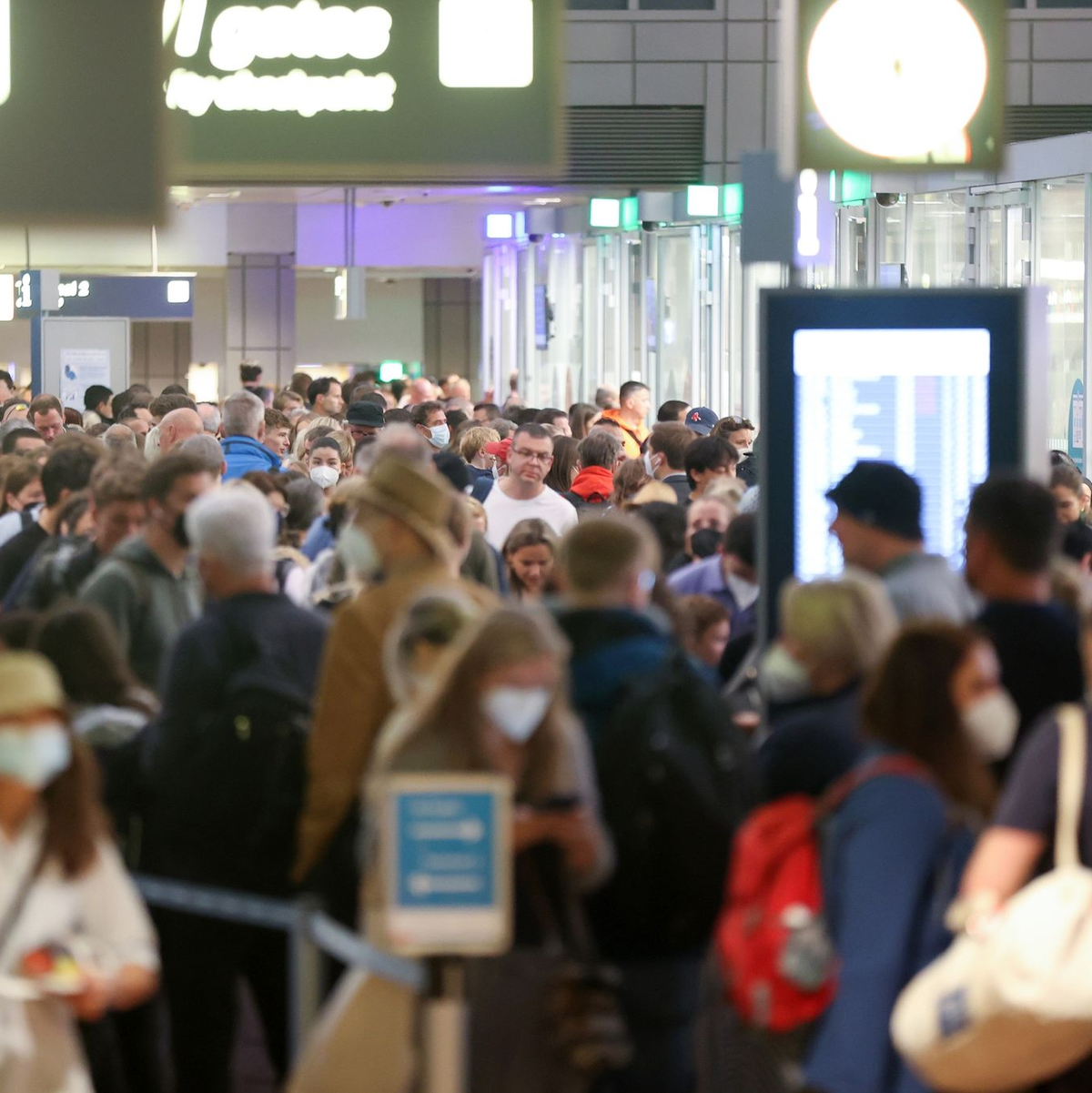 Die meisten Anträge bezogen sich wie jedes Jahr auf den Flugreiseverkehr. (Archivbild) - Foto: Bodo Marks/dpa
