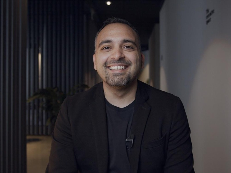 Jens Geisler von der PV+ Solarreinigung GmbH: Weshalb Solarparks regelmäßig professionell gereinigt werden müssen - Foto: presseportal.de