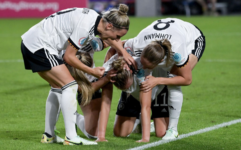 Würde gerne unter Jürgen Klopp trainieren: Alexandra Popp. - Foto: Sebastian Christoph Gollnow/dpa