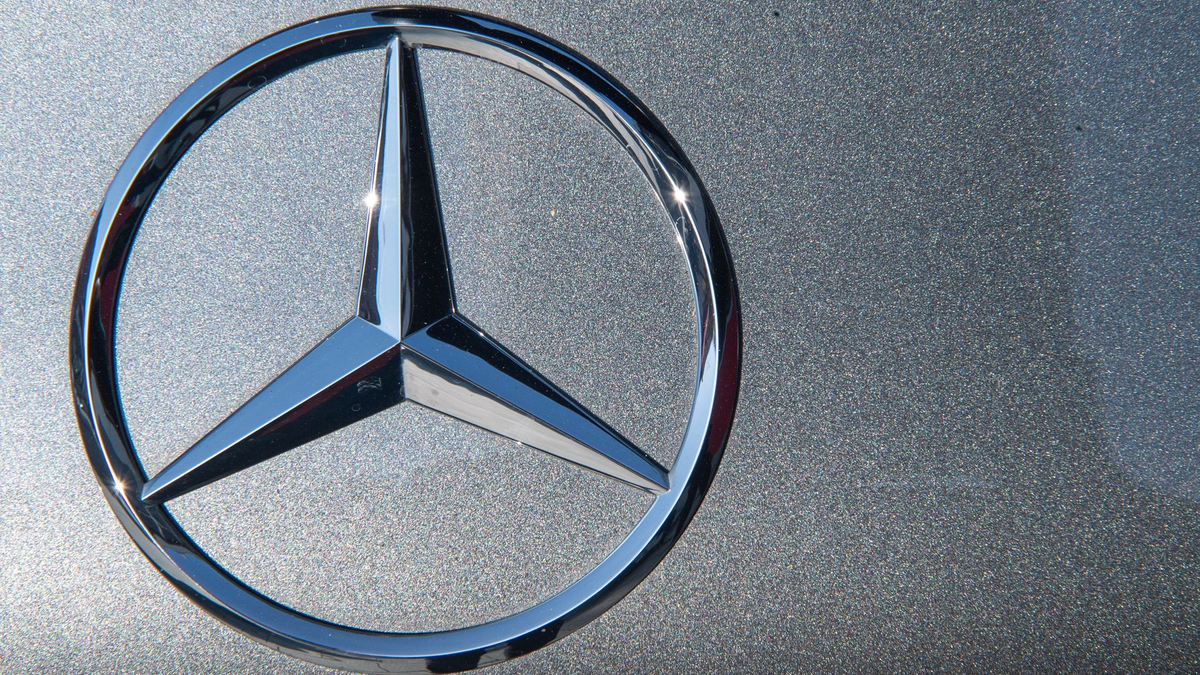 Kursverluste wegen des Dieselskandals: Prozessauftakt gegen Mercedes in Stuttgart. - Foto: Sebastian Gollnow/dpa