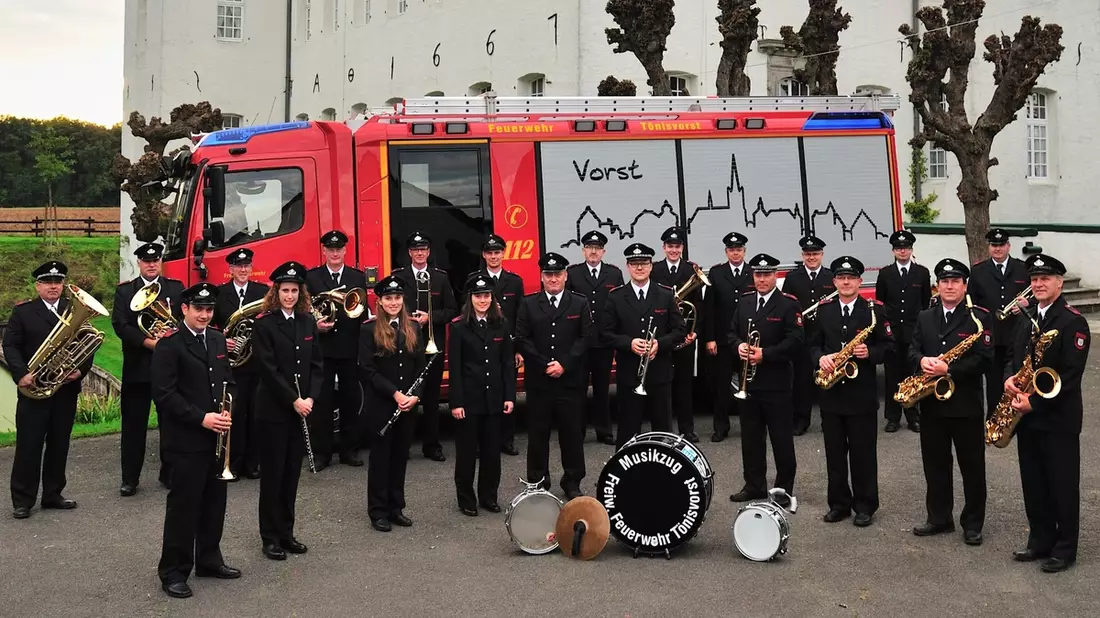 FW-Velbert: Frühlingsklänge an der Bleibergquelle: Musikzug der Freiwilligen Feuerwehr Velbert lädt zum 2. Frühlingskonzert ein - Bild: presseportal.de