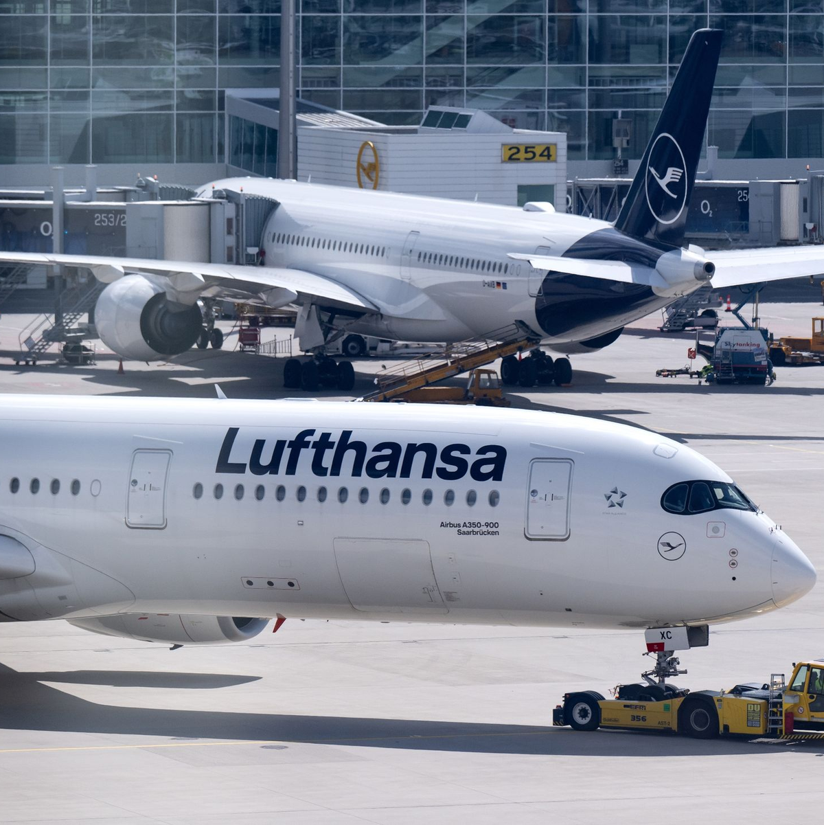 Die Gewerkschaft Verdi ruft das Lufthansa-Bodenpersonal zu einem Warnstreik auf. - Foto: Sven Hoppe/dpa