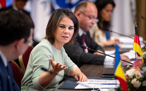 Auf Fidschi erlebte Außenministerin Baerbock die Folgen des Klimawandels persönlich. (Archivbild) - Foto: Sina Schuldt/dpa