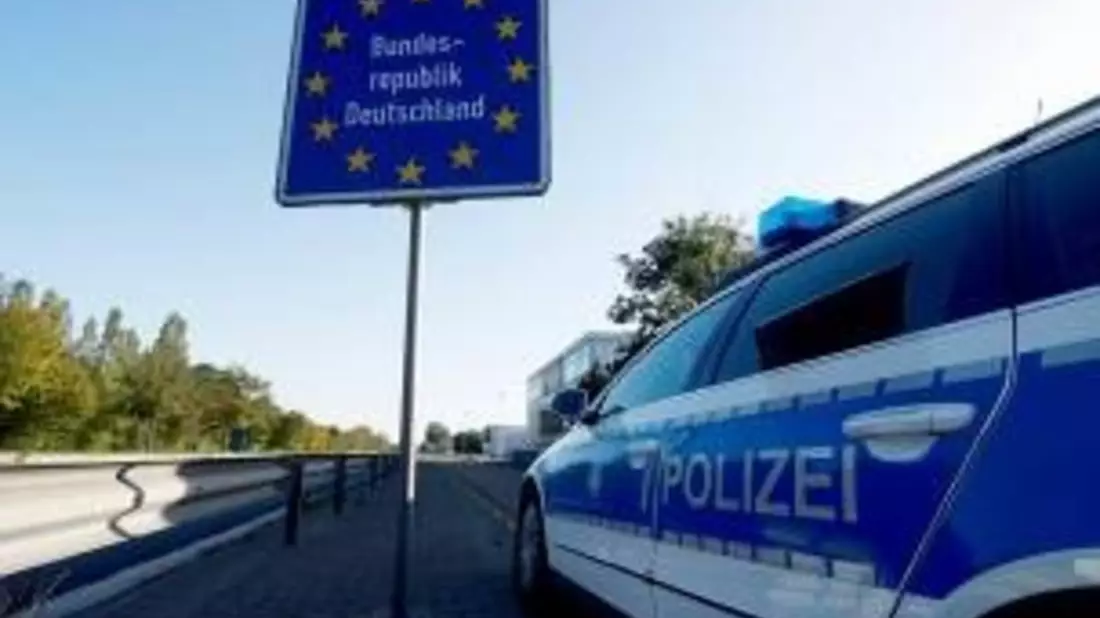 BPOL NRW: Bundespolizei vollstreckt Haftbefehl im Rahmen der Grenzkontrollen in Kranenburg am Grenzübergang Wyler - Bild: presseportal.de