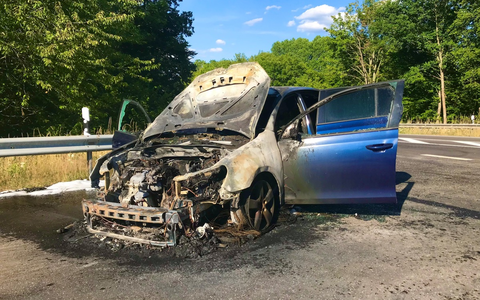 POL-CUX: PKW-Brand auf BAB 27 - Foto: presseportal.de