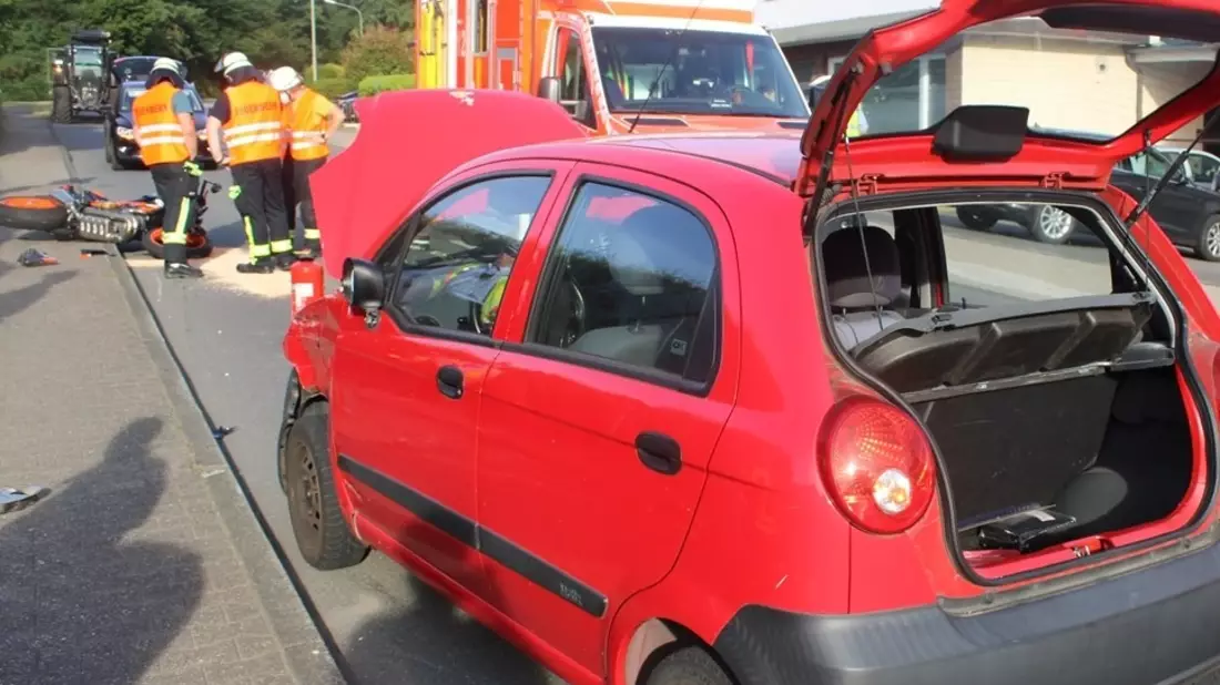 POL-RBK: Kürten - Pkw-Fahrer fährt in Hauswand - Fahrer schwer verletzt - Bild: presseportal.de