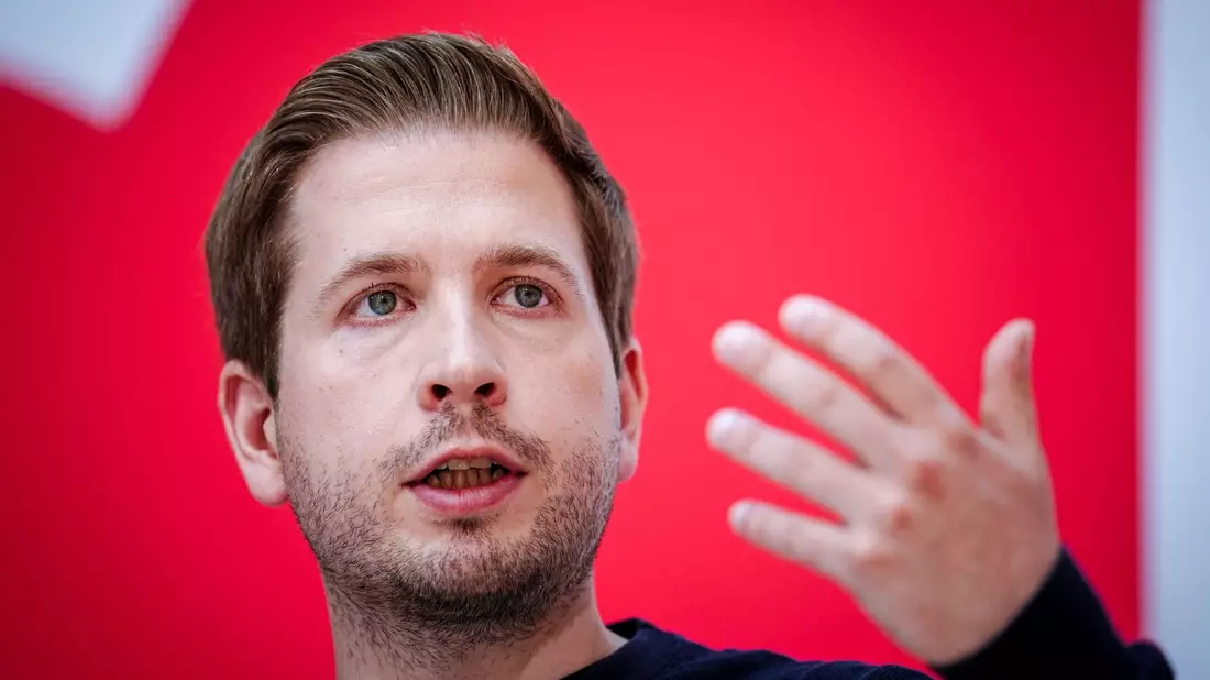 Der frühere SPD-Generalsekretär Kevin Kühnert bekommt einen neuen Job. (Archivfoto)  - Bild: Kay Nietfeld/dpa