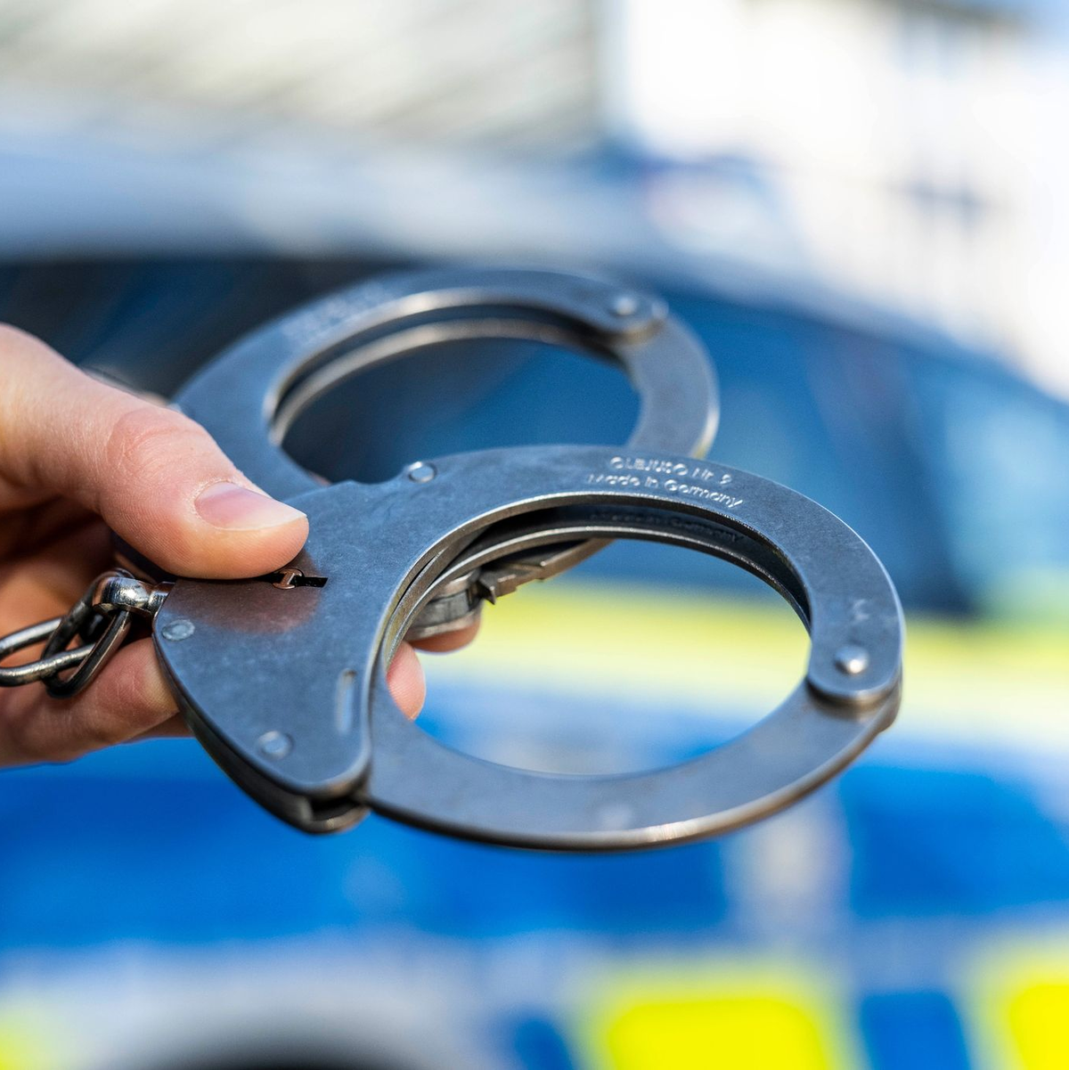 Auf der A94 kam es zu einem schweren Verkehrsunfall (Symbolbild). - Foto: David Inderlied/dpa