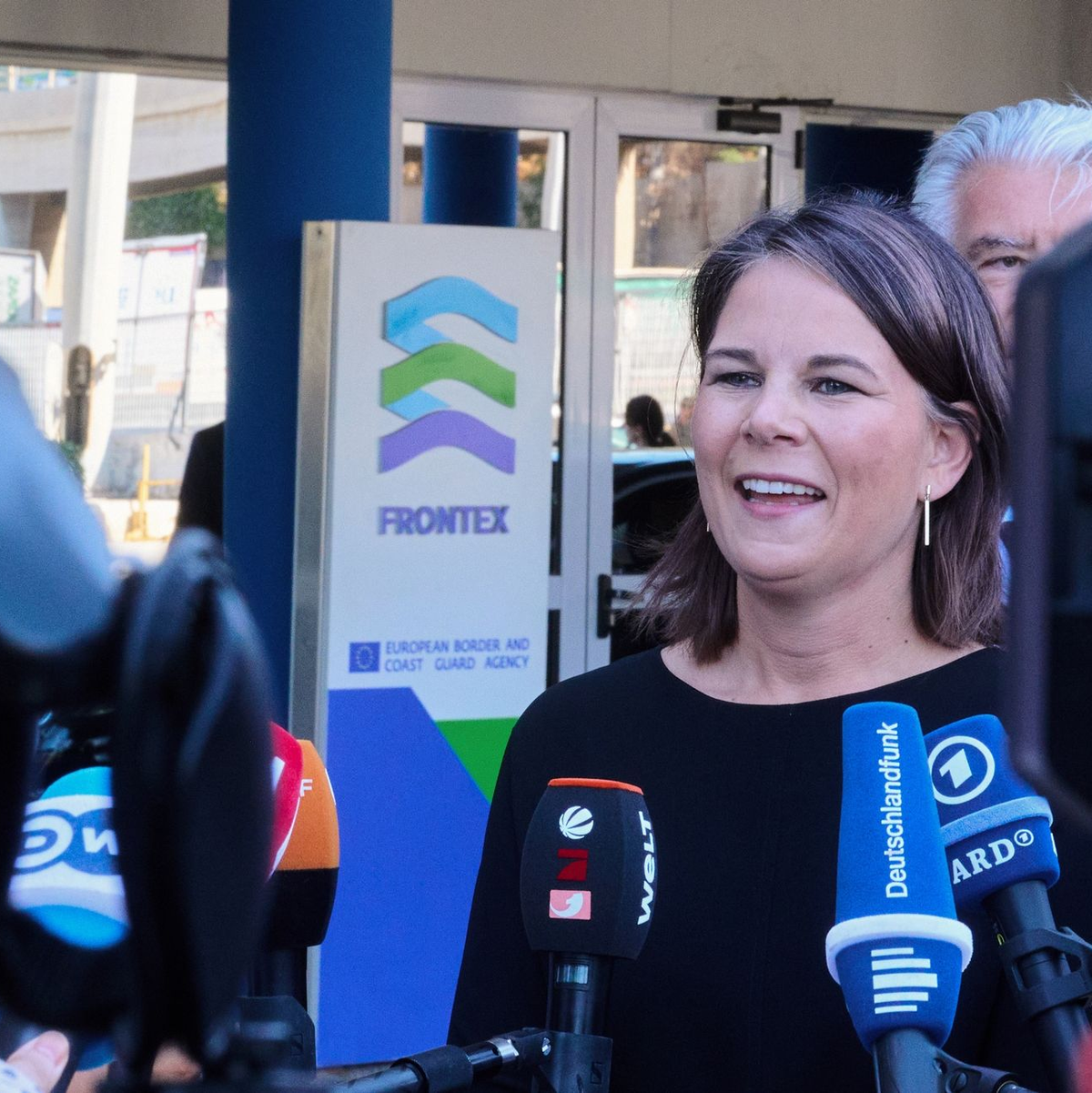 Bundesaußenministerin Annalena Baerbock ist nach Kolumbien gereist. - Foto: Annette Riedl/dpa