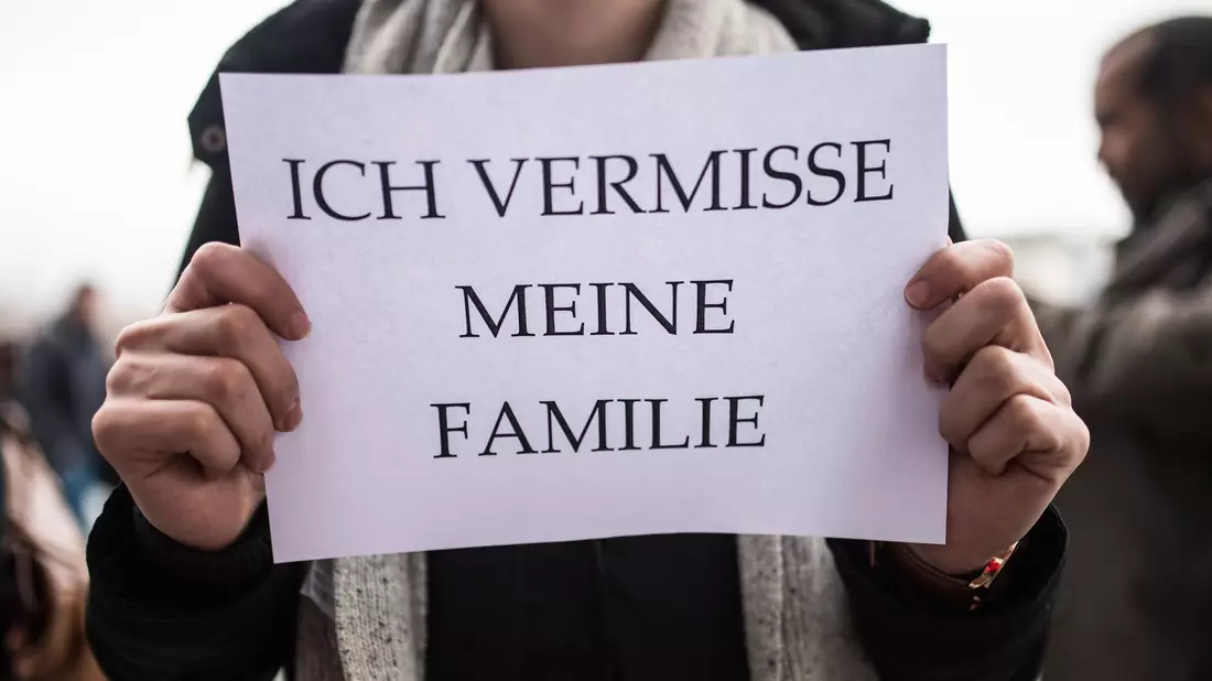 Deutschland hat bis zum 12. Dezember 124.625 Visa für Familiennachzug vergeben. (Symbolbild) - Bild: Sophia Kembowski/dpa