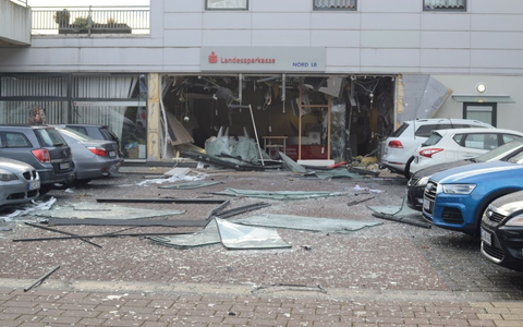 LKA-BW: Nach Sprengung eines Geldautomaten in Kist und Offenau - Haftbefehle gegen fünf Tatverdächtige - Foto: presseportal.de