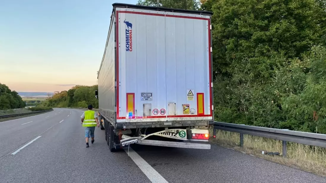 POL-PDTR: Verkehrsunfallflucht - Bild: presseportal.de
