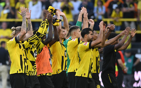 Dortmunds Marco Reus jubelt über seinen Treffer zum 1:0. - Foto: Bernd Thissen/dpa